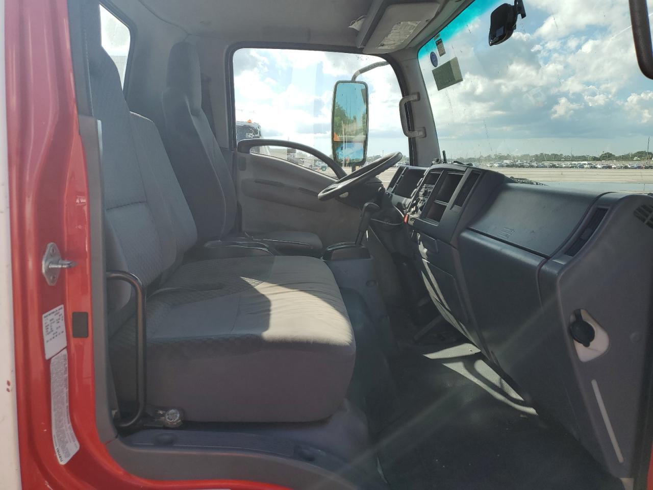 2011 Isuzu Npr VIN: JALB4W171B7402257 Lot: 89675585