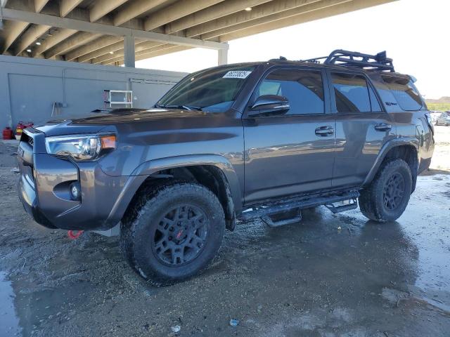 2023 Toyota 4Runner Se