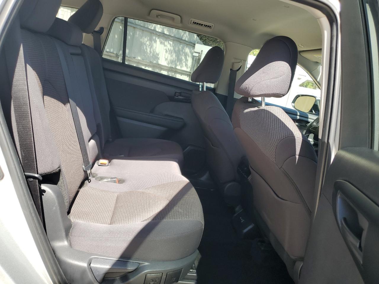 2025 Toyota Highlander Le VIN: 5TDKDRAH9SS552182 Lot: 85151355