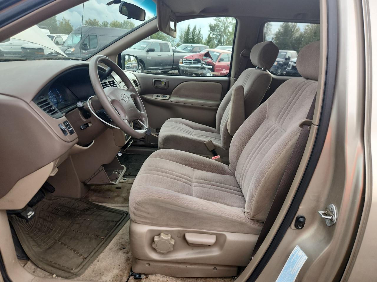 2001 Toyota Sienna Ce VIN: 4T3ZF19C01U378597 Lot: 81491985