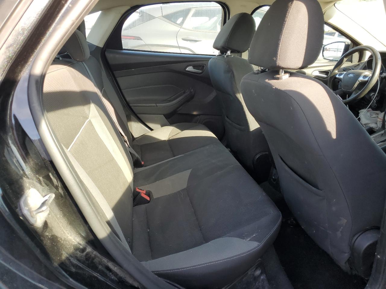 2014 Ford Focus Se VIN: 1FADP3F29EL365408 Lot: 85558115