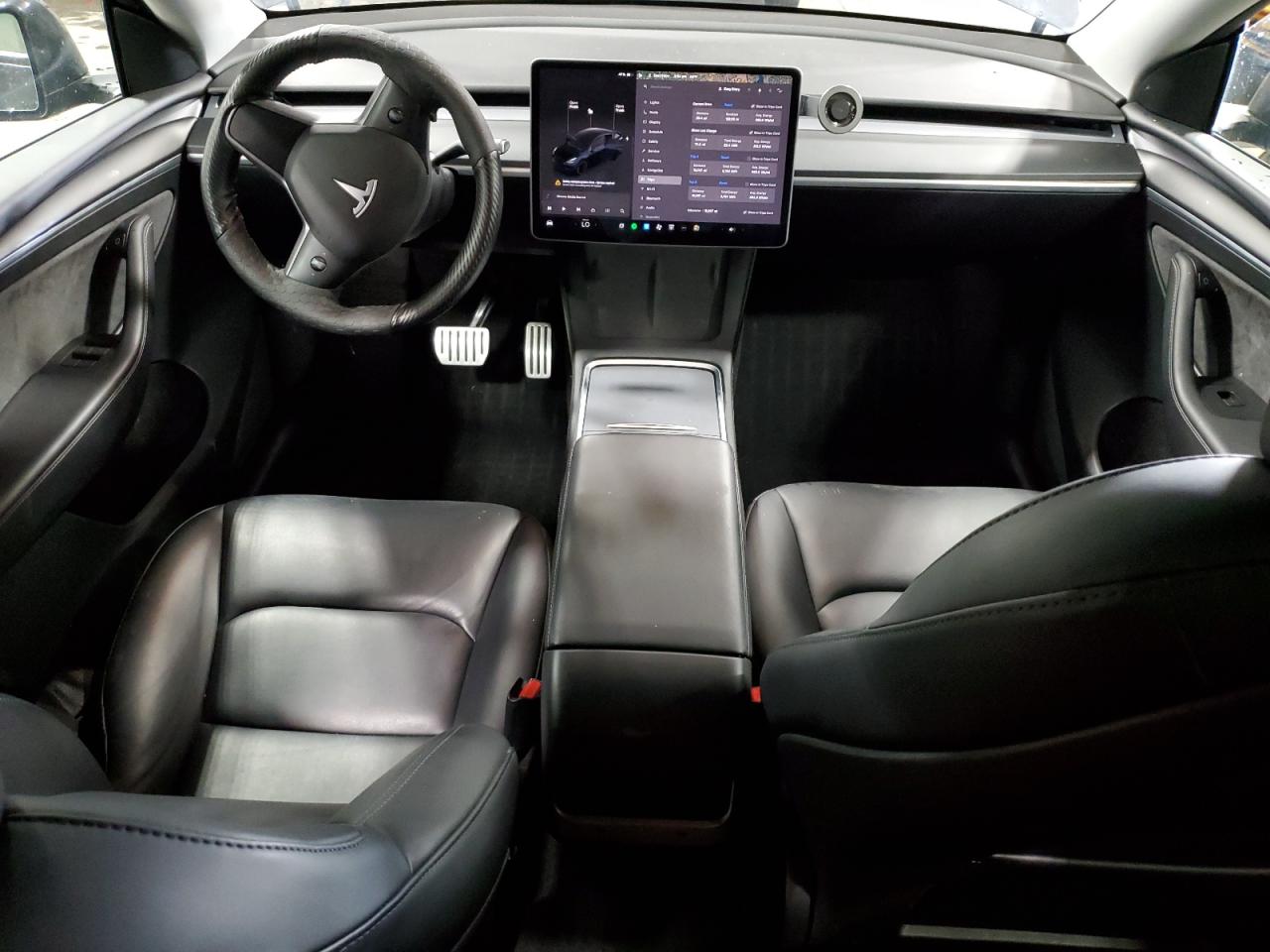 2024 Tesla Model Y VIN: 7SAYGDEFXRF057083 Lot: 89928705