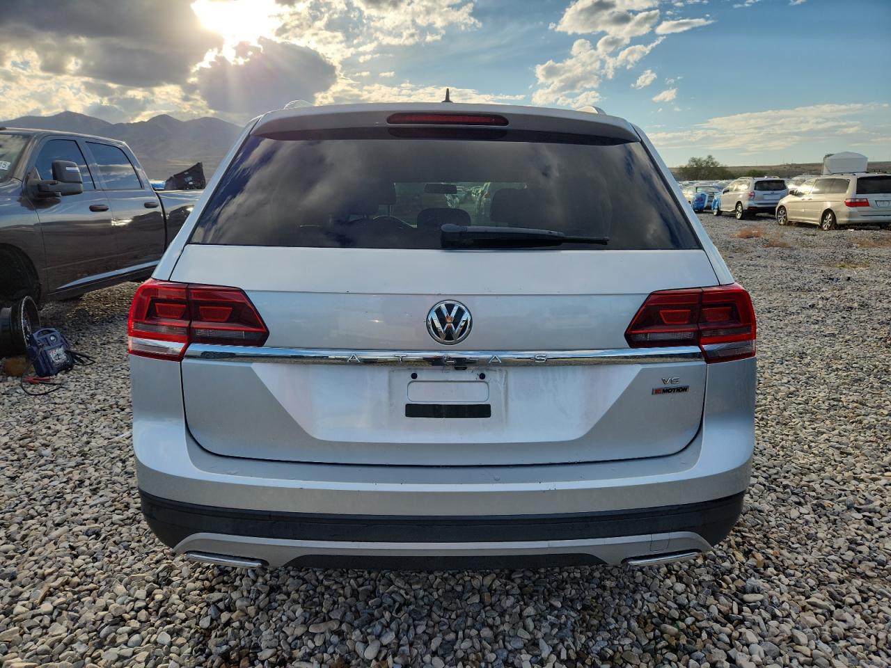 2018 Volkswagen Atlas S VIN: 1V2GR2CA1JC527533 Lot: 85124245