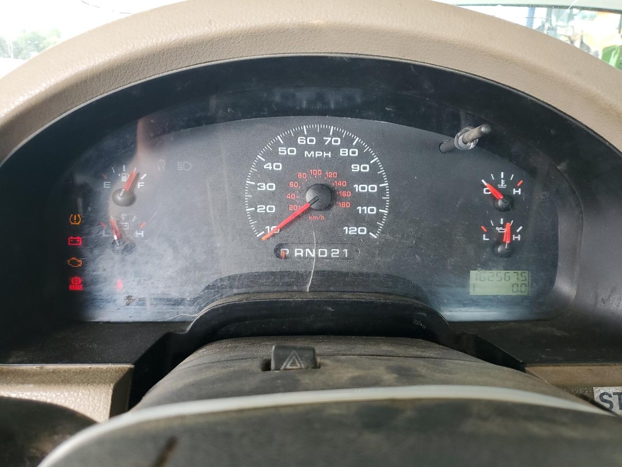 2008 Ford F150 VIN: 1FTRF12208KC36206 Lot: 82330285