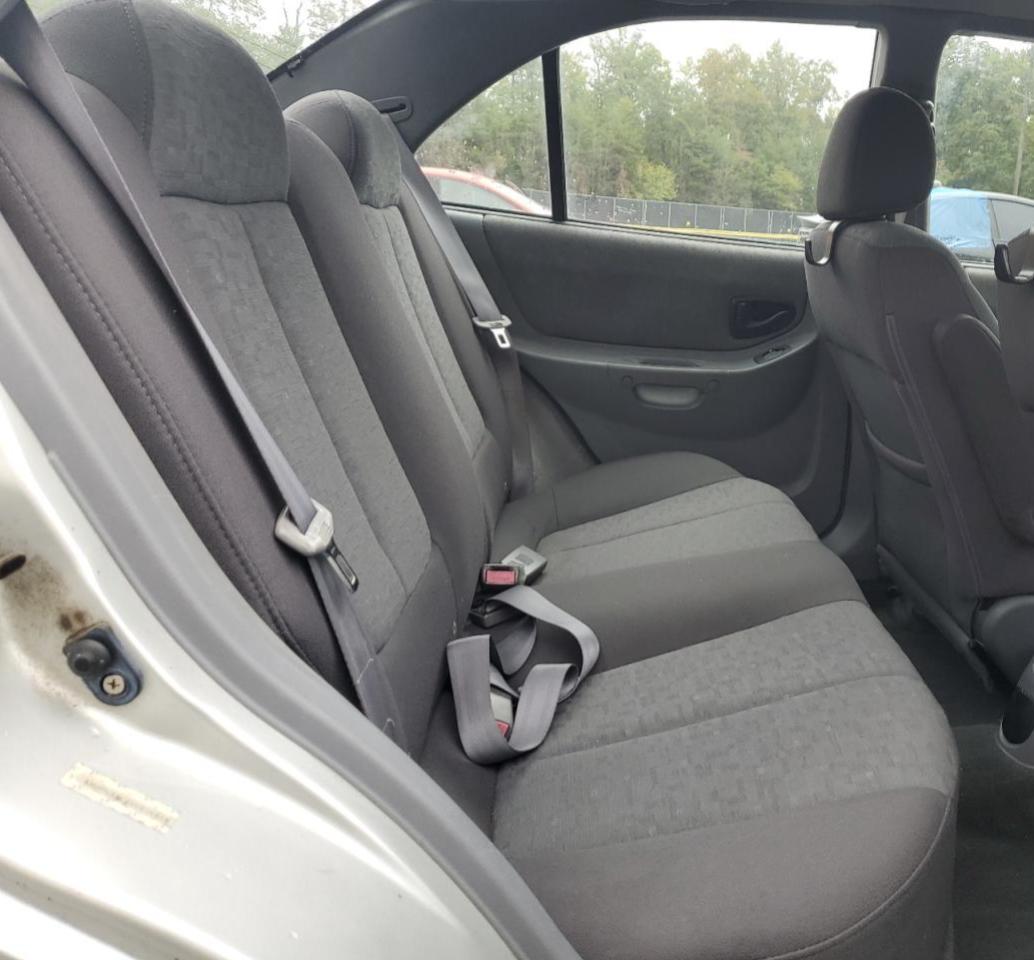 2005 Hyundai Accent Gl VIN: KMHCG45C25U636868 Lot: 82320125