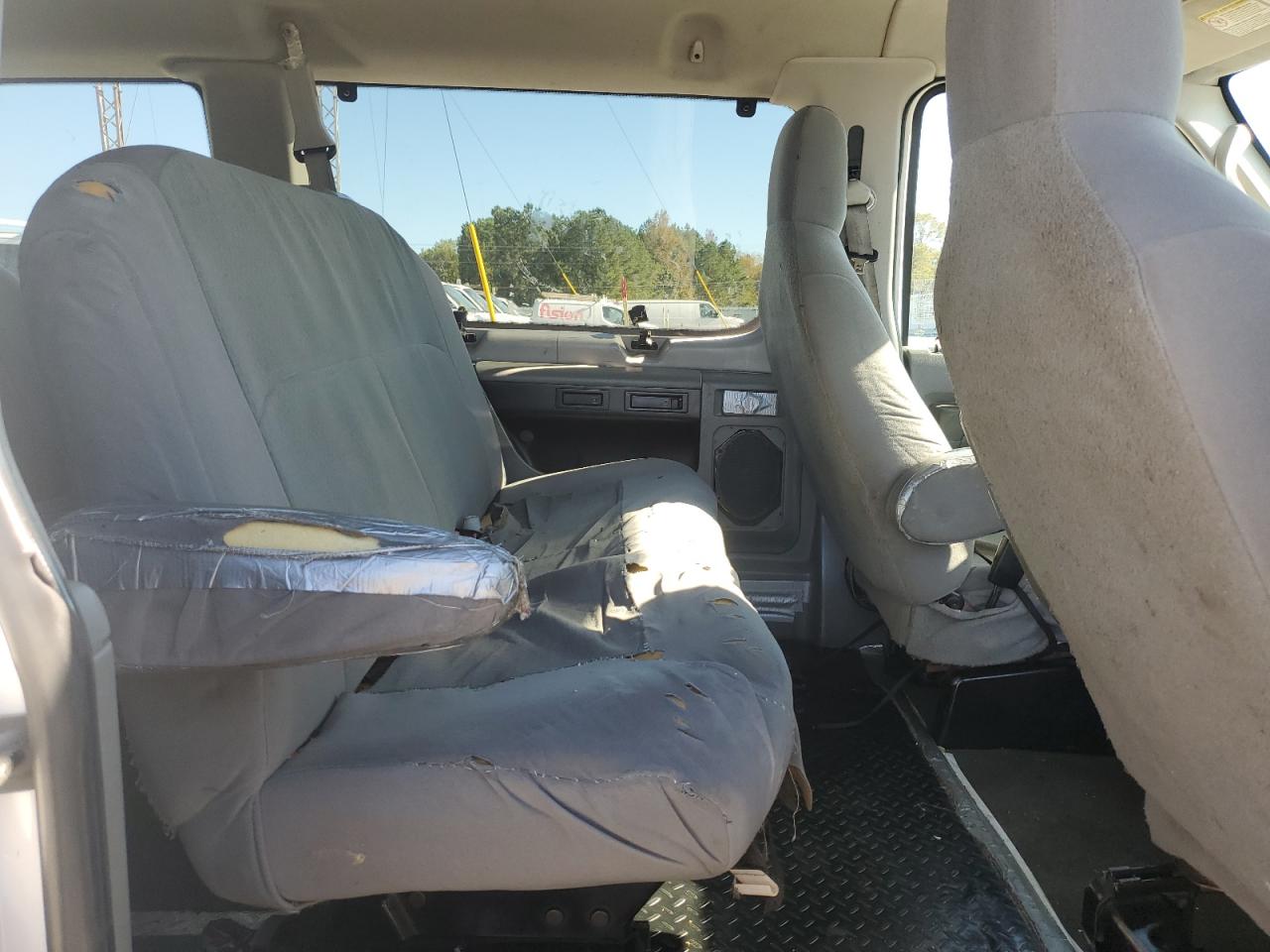 2011 Ford Econoline E350 Super Duty Wagon VIN: 1FBSS3BL0BDA29056 Lot: 86521045