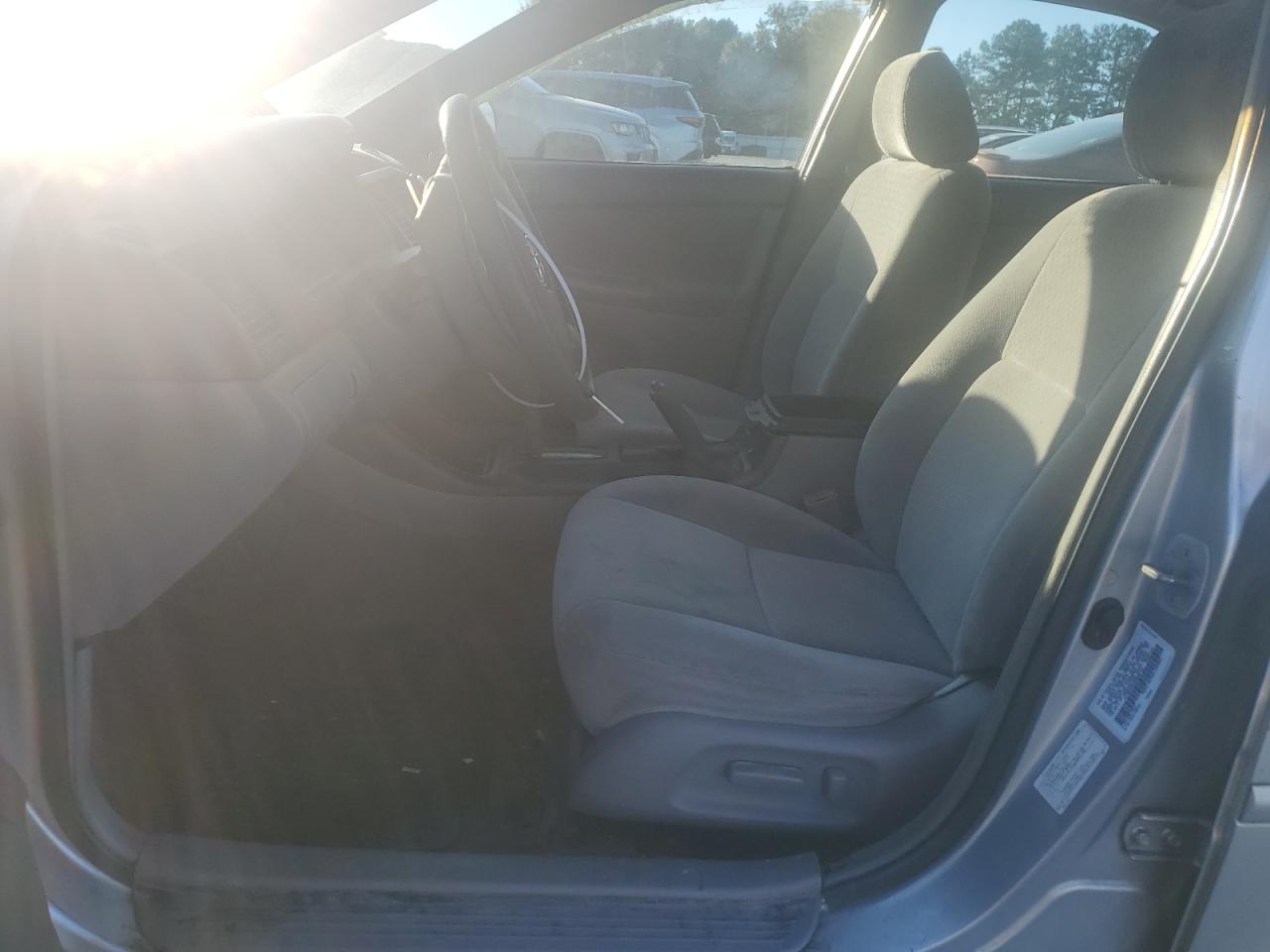 2003 Toyota Camry Le VIN: 4T1BE32K93U696702 Lot: 86153655