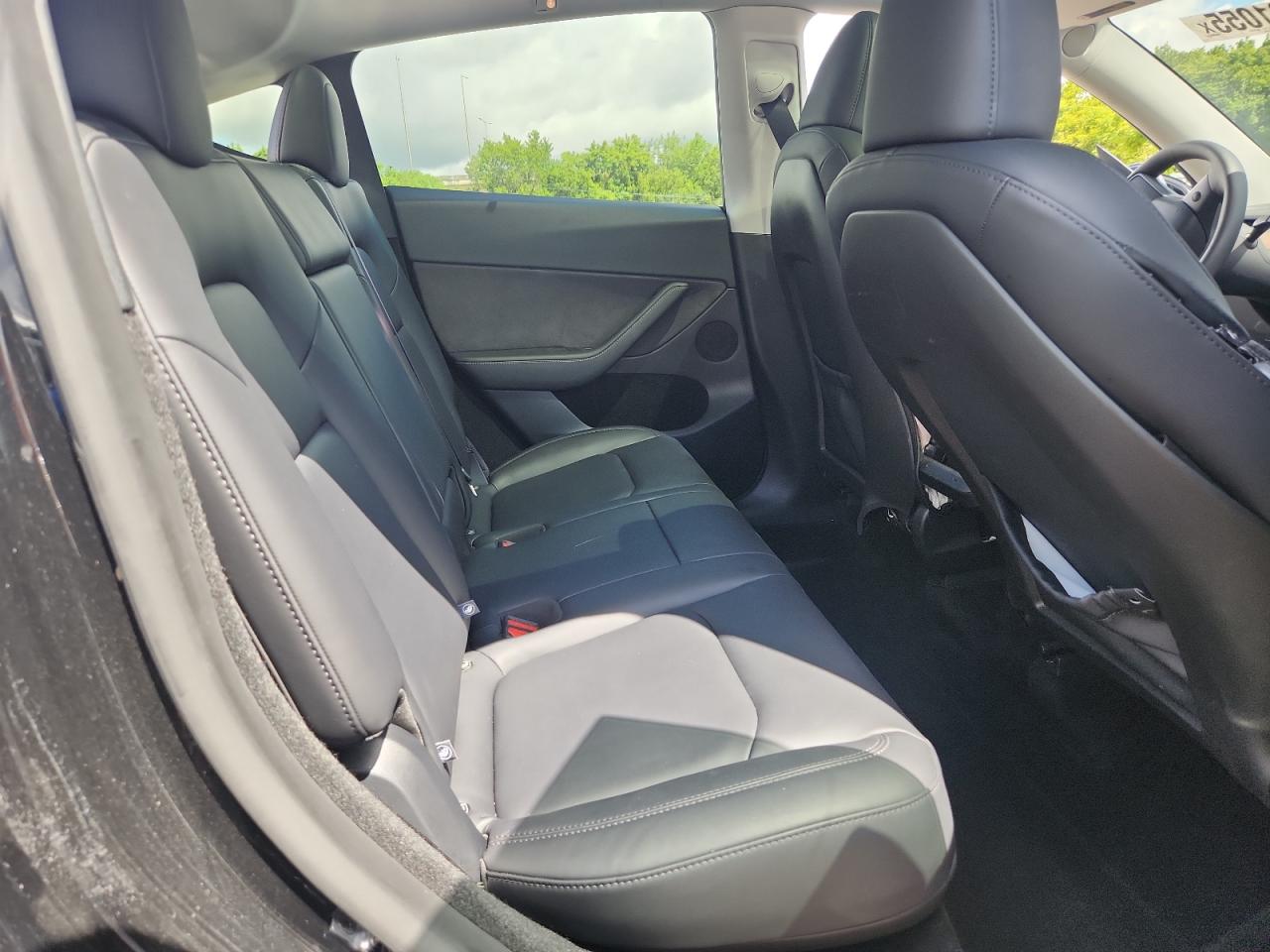 2024 Tesla Model Y VIN: 7SAYGDED3RF208845 Lot: 82191055