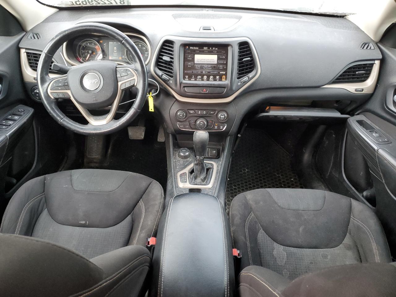 2016 Jeep Cherokee Latitude VIN: 1C4PJMCS3GW152796 Lot: 87222965