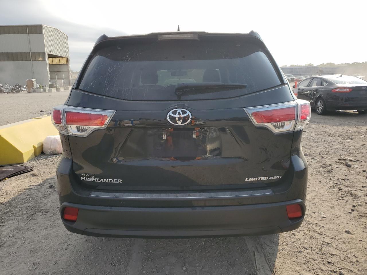 2015 Toyota Highlander Limited VIN: 5TDDKRFH1FS105312 Lot: 86123725