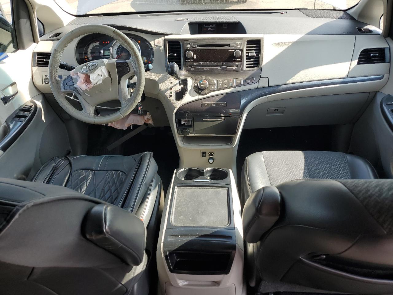 2012 Toyota Sienna Sport VIN: 5TDXK3DC0CS189796 Lot: 81947625