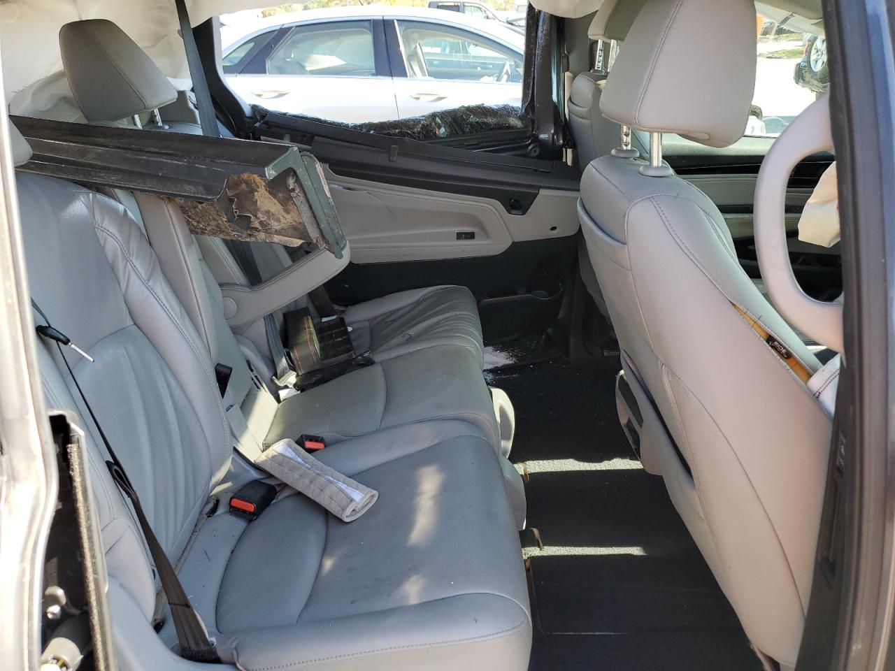 2018 Honda Odyssey Elite VIN: 5FNRL6H91JB058531 Lot: 84363245