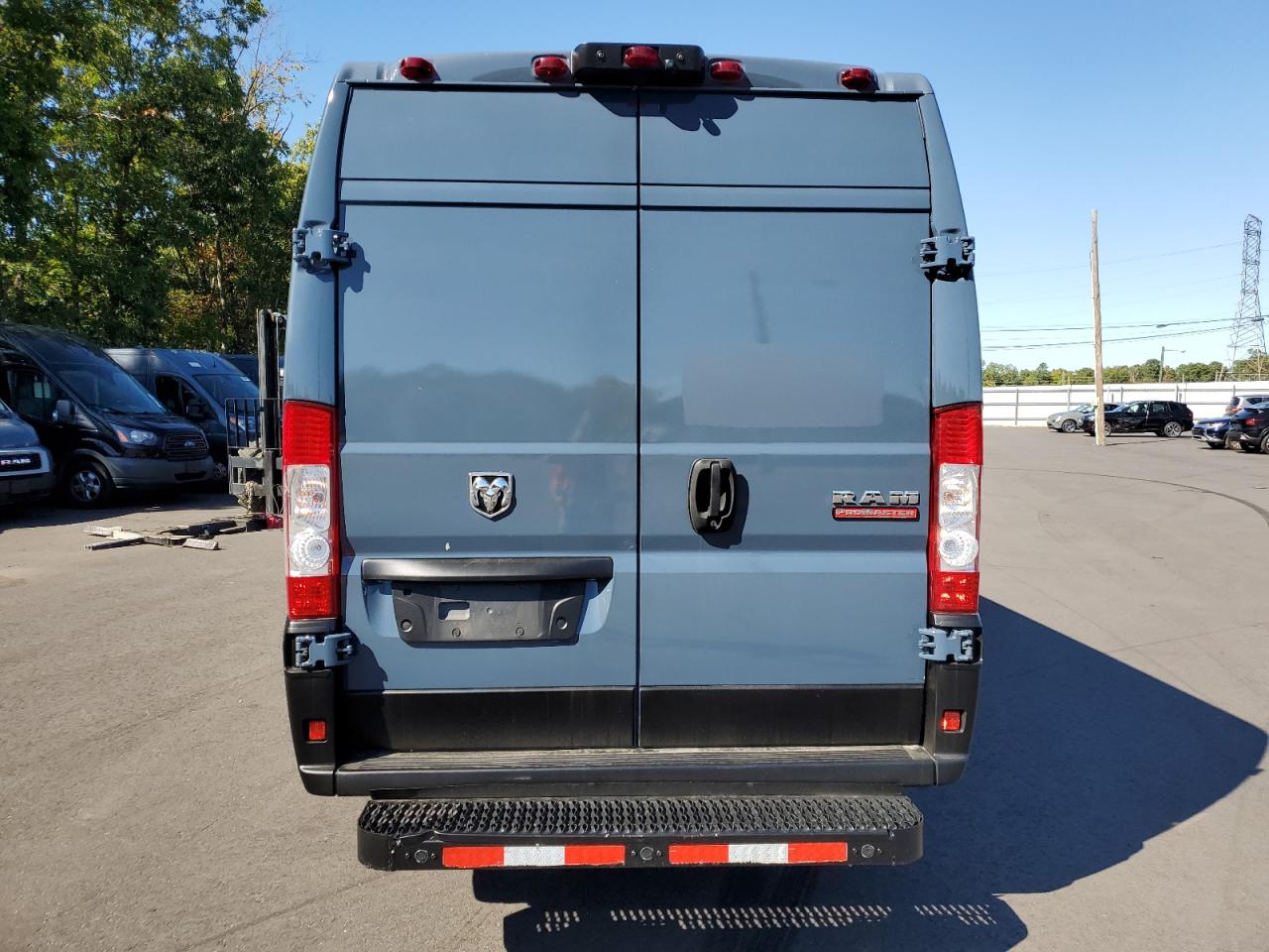 Фото: 3C6URVJG7LE129310