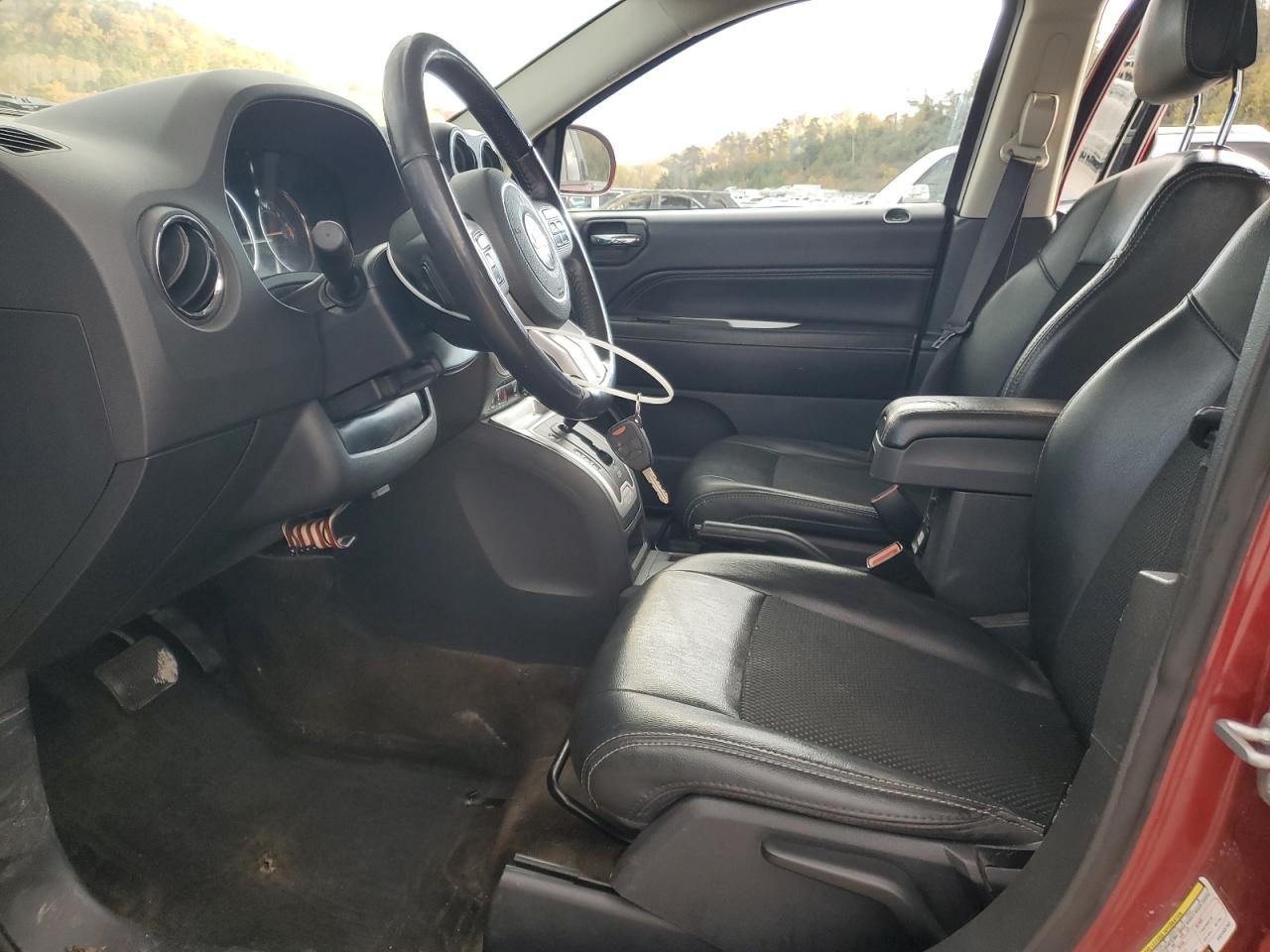 2017 Jeep Compass Latitude VIN: 1C4NJDEB2HD143752 Lot: 90931715