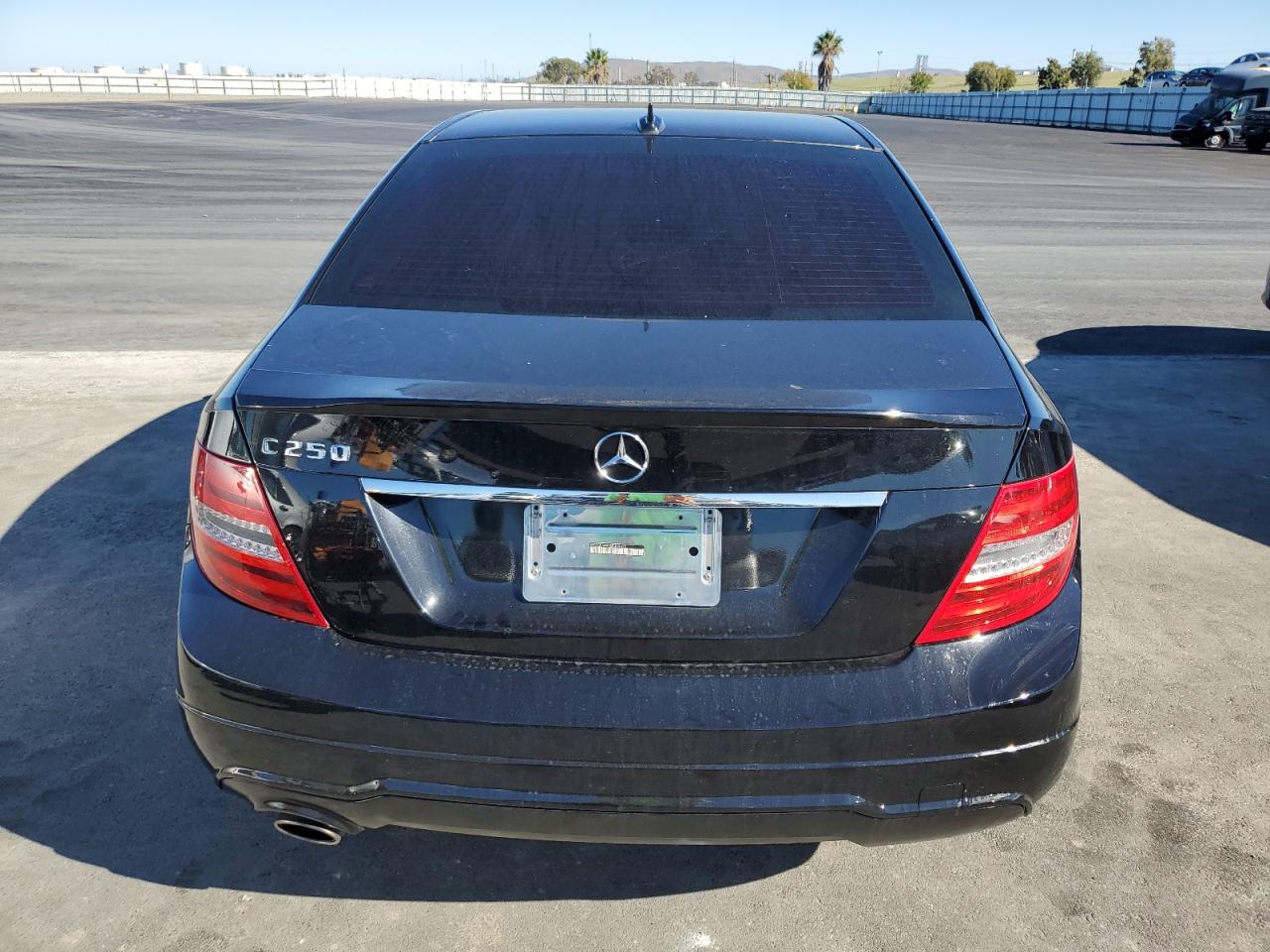 2014 Mercedes-Benz C 250 VIN: WDDGF4HB5ER303620 Lot: 90289645