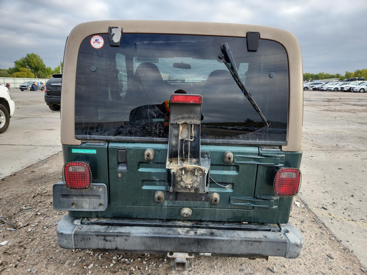 2001 Jeep Wrangler / Tj Sahara VIN: 1J4FA59S11P370224 Lot: 85285925