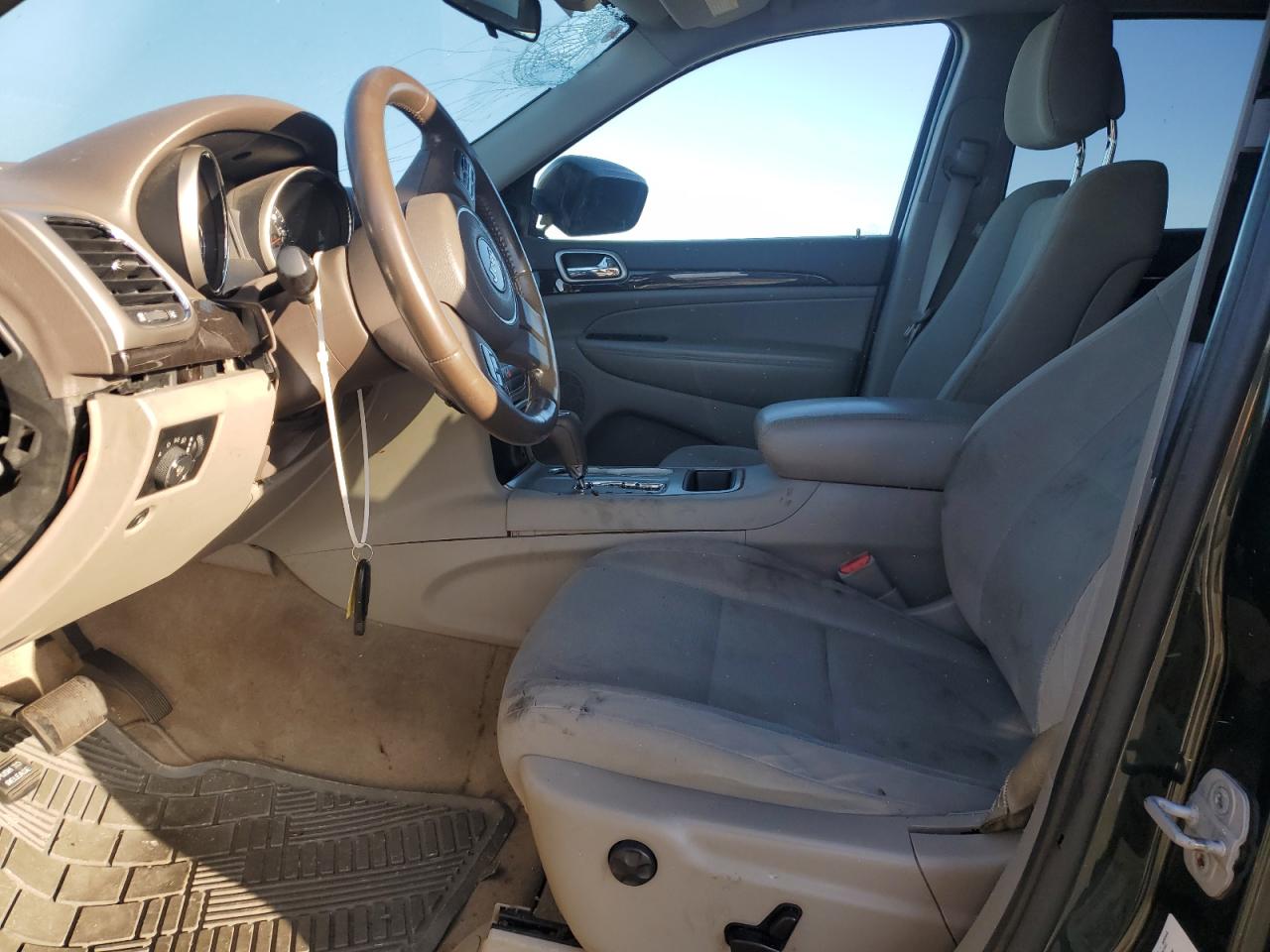 2011 Jeep Grand Cherokee Laredo VIN: 1J4RR4GG4BC520883 Lot: 84882595