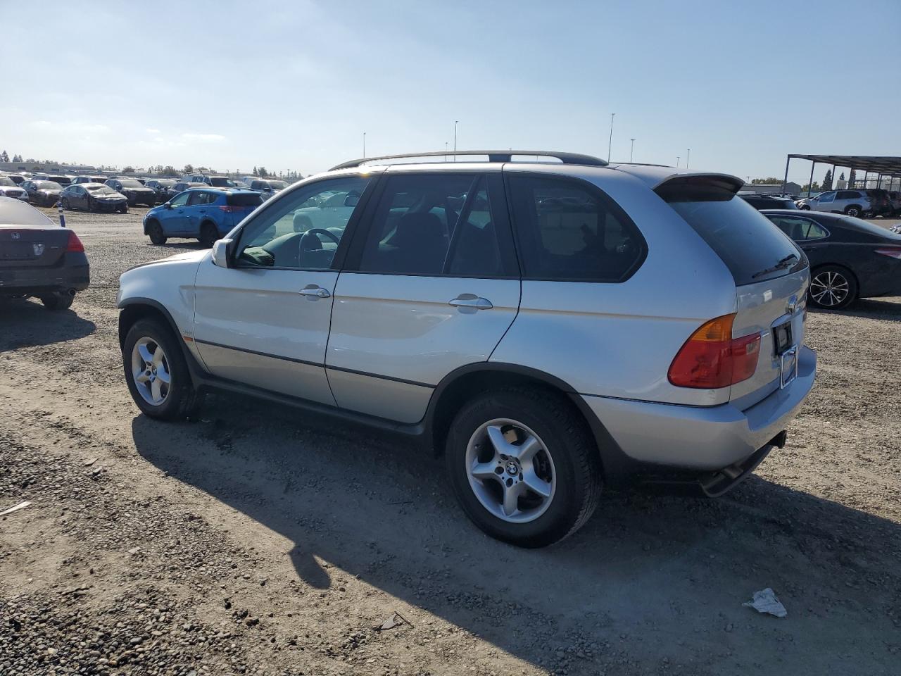 Фото: 5UXFA53583LV94365