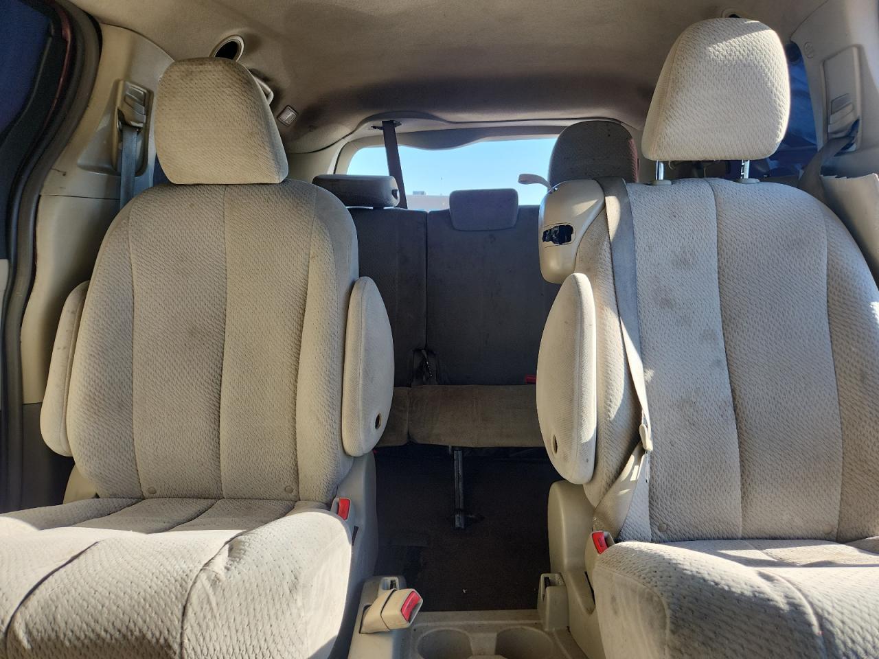 2011 Toyota Sienna Le VIN: 5TDKK3DC3BS129102 Lot: 85541485