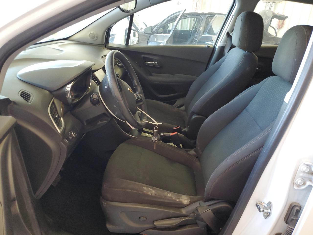 2017 Chevrolet Trax Ls VIN: KL7CJKSB9HB260964 Lot: 87381455