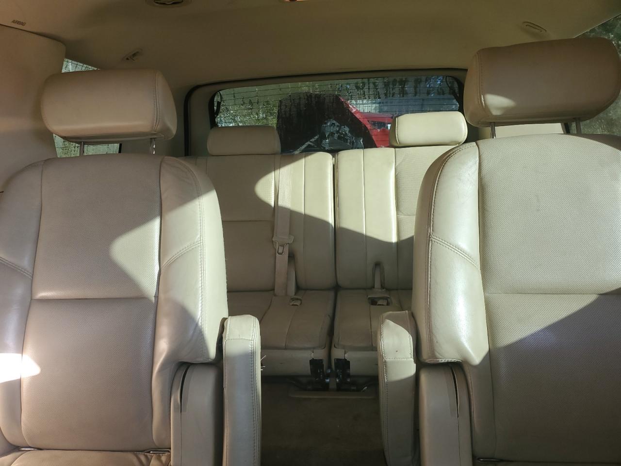 2007 Cadillac Escalade Luxury VIN: 1GYFK63847R411071 Lot: 82421405