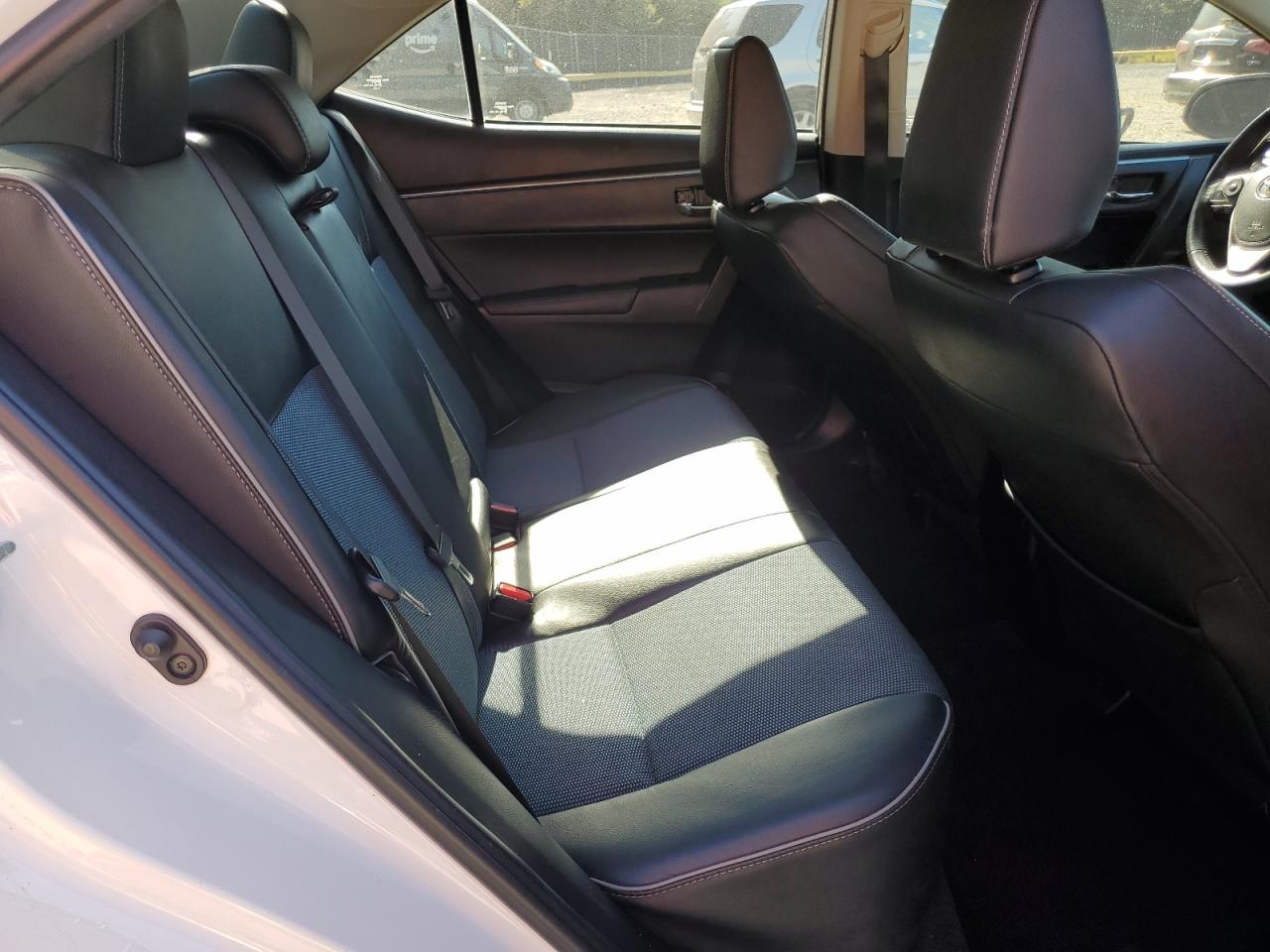 2015 Toyota Corolla L VIN: 5YFBURHE0FP337431 Lot: 84889105