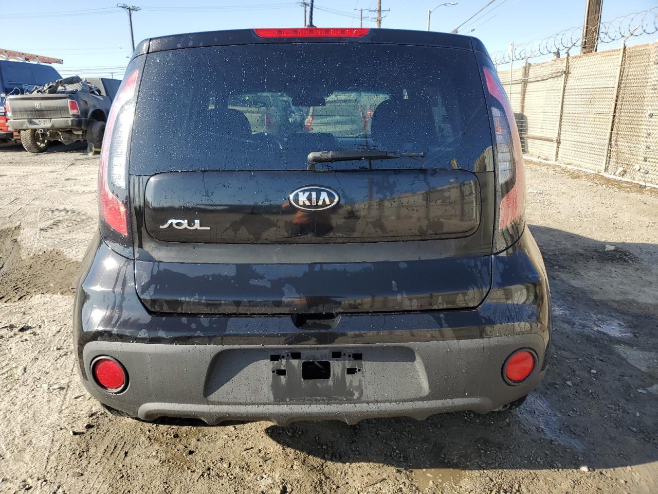 2017 Kia Soul VIN: KNDJN2A27H7492711 Lot: 82292145