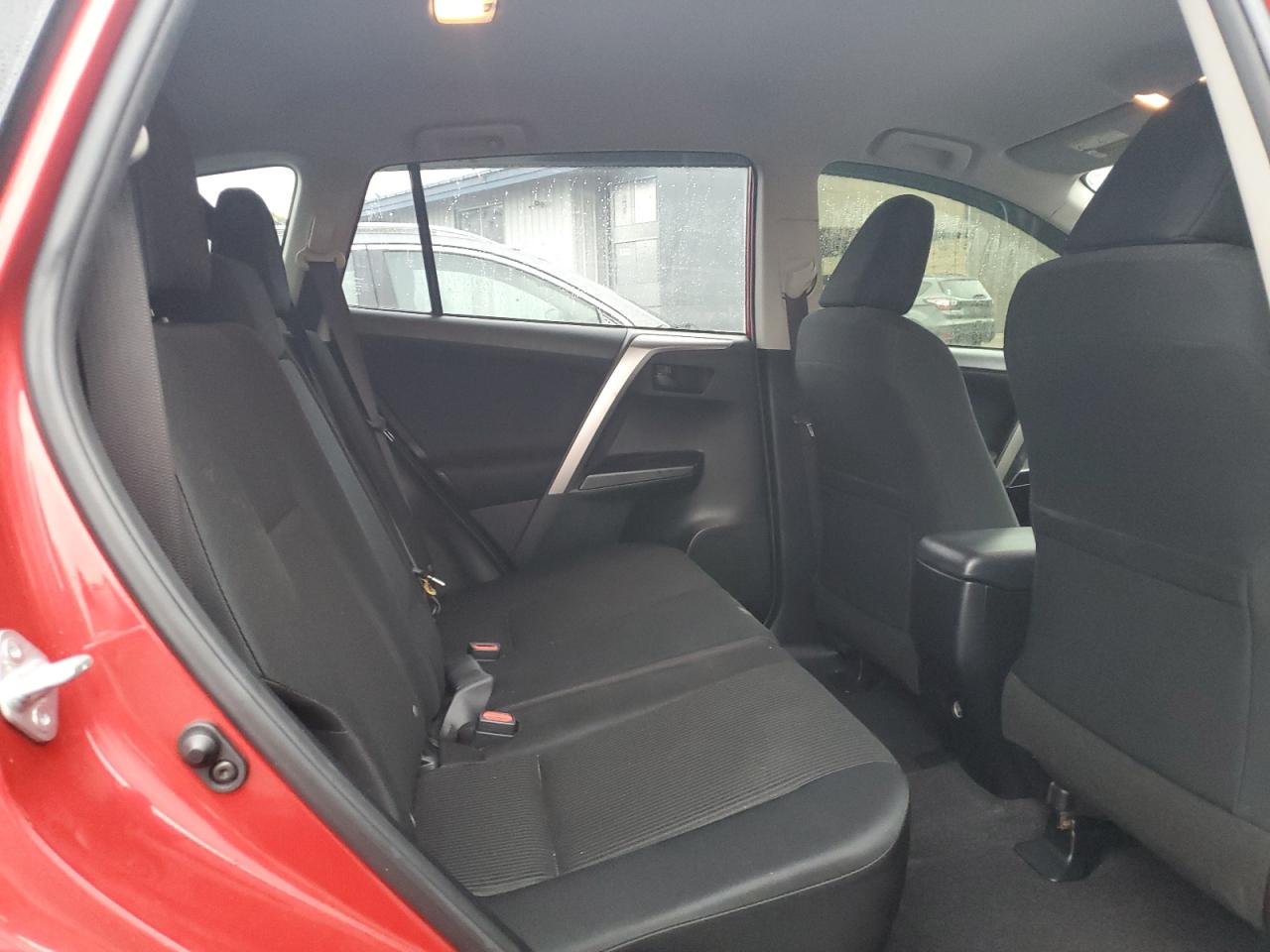 2017 Toyota Rav4 Le VIN: JTMBFREV2HJ152898 Lot: 85873255