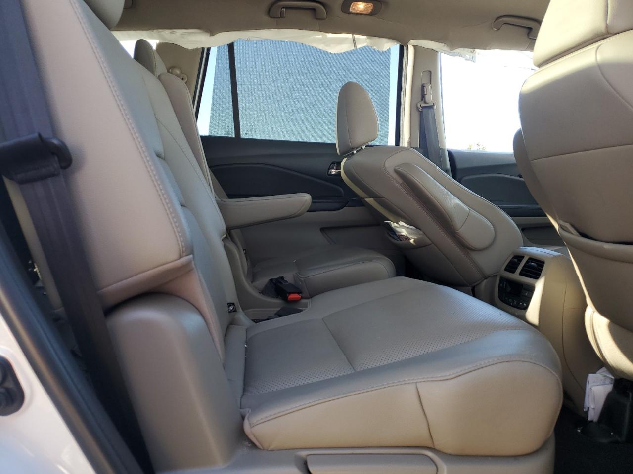 2022 Honda Pilot Elite VIN: 5FNYF6H04NB061269 Lot: 82755665