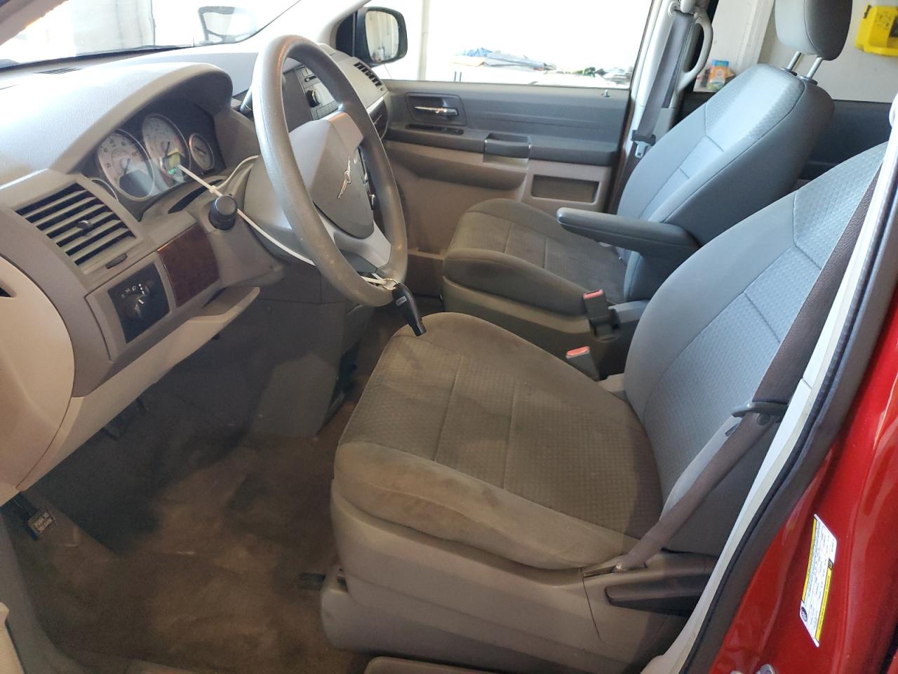 2010 Chrysler Town & Country Lx VIN: 2A4RR4DE3AR150213 Lot: 87021715