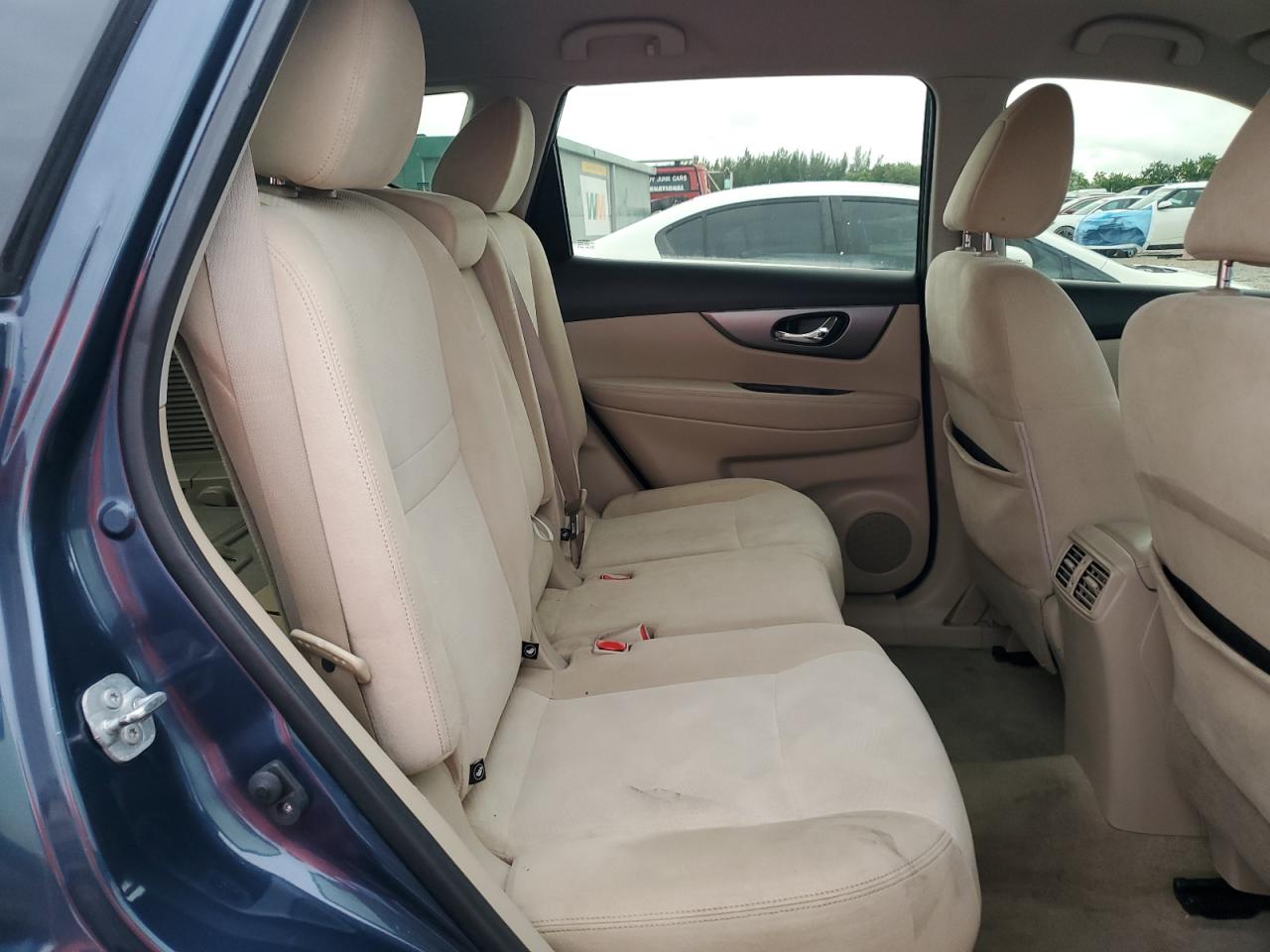 2015 Nissan Rogue S VIN: KNMAT2MV9FP562895 Lot: 85294615