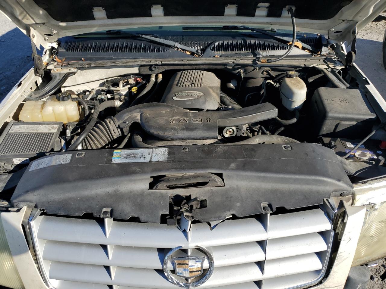 2004 Cadillac Escalade Luxury VIN: 1GYEC63T74R319753 Lot: 82728755