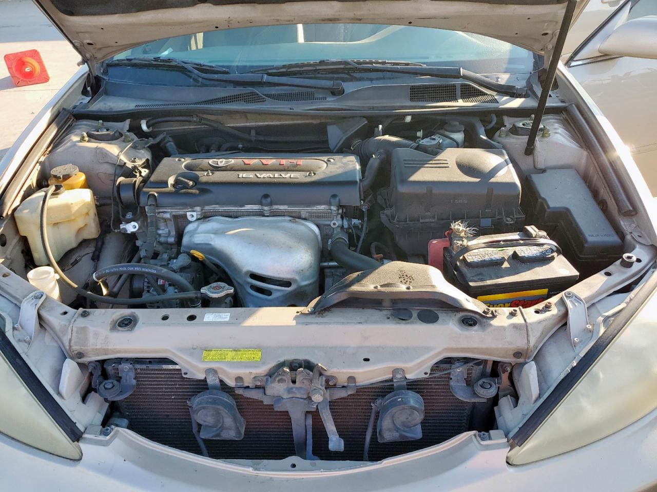 2004 Toyota Camry Le VIN: 4T1BE32K44U303917 Lot: 84217835