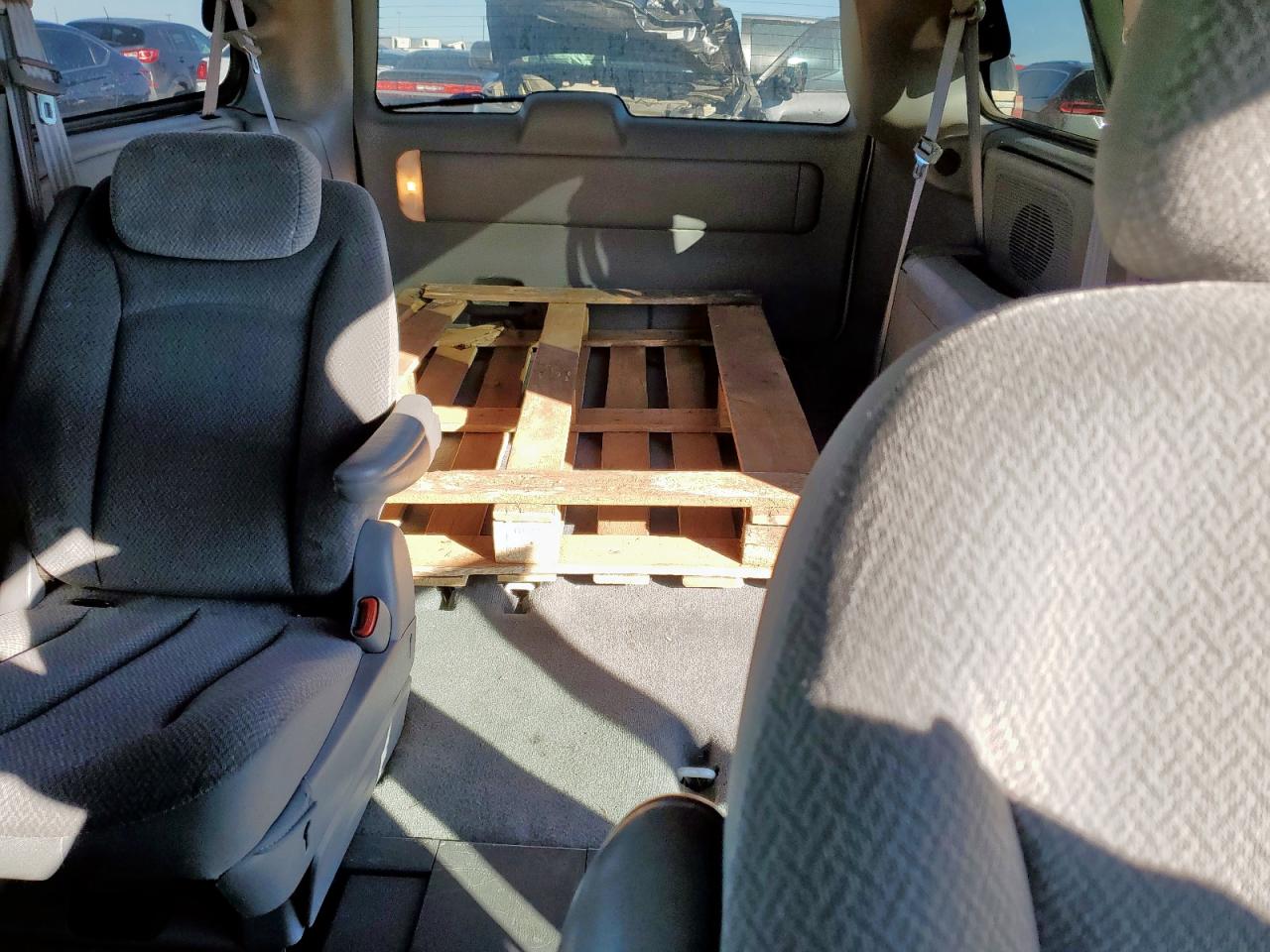 2005 Dodge Grand Caravan Sxt VIN: 2D4GP44L95R361782 Lot: 90512455