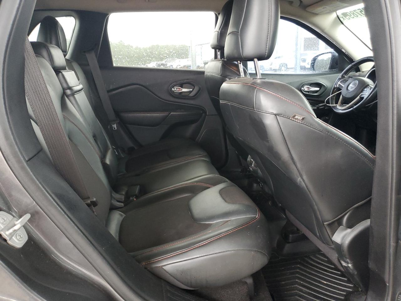 2015 Jeep Cherokee Trailhawk VIN: 1C4PJMBS3FW635835 Lot: 85357895