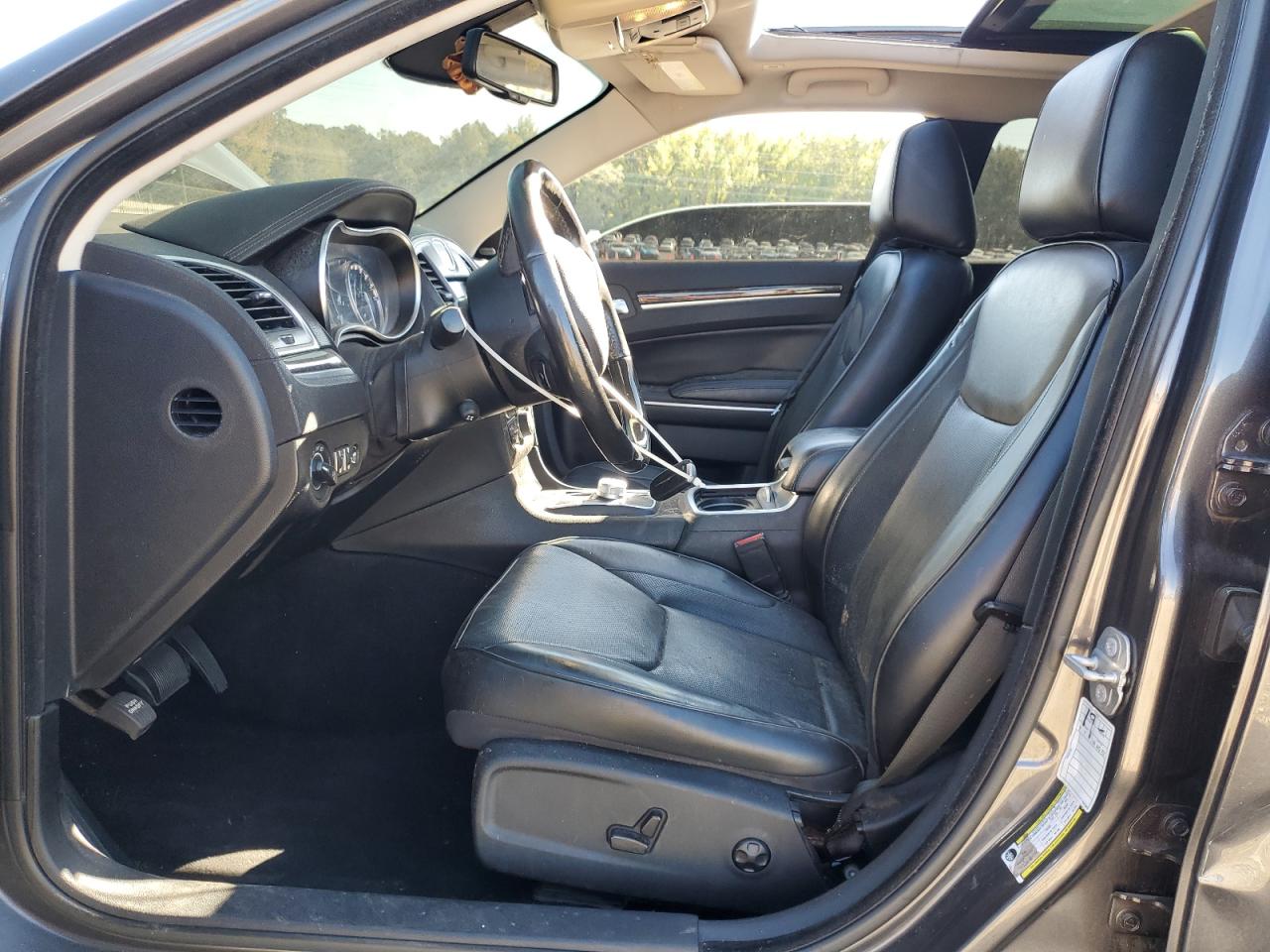 2019 Chrysler 300 Limited VIN: 2C3CCAKG3KH560327 Lot: 89482105