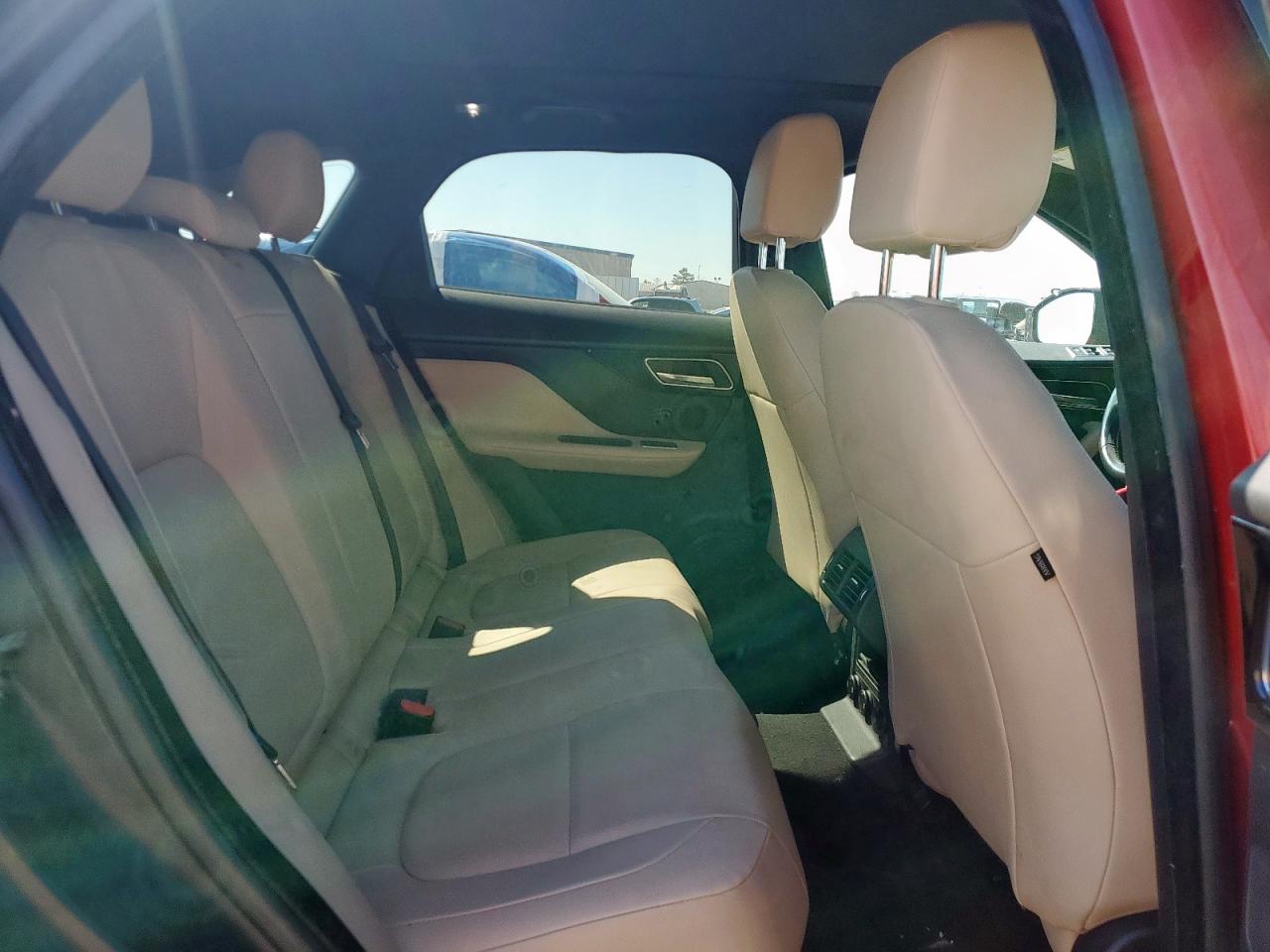 2018 Jaguar F-Pace Premium VIN: SADCJ2FXXJA290676 Lot: 82379715