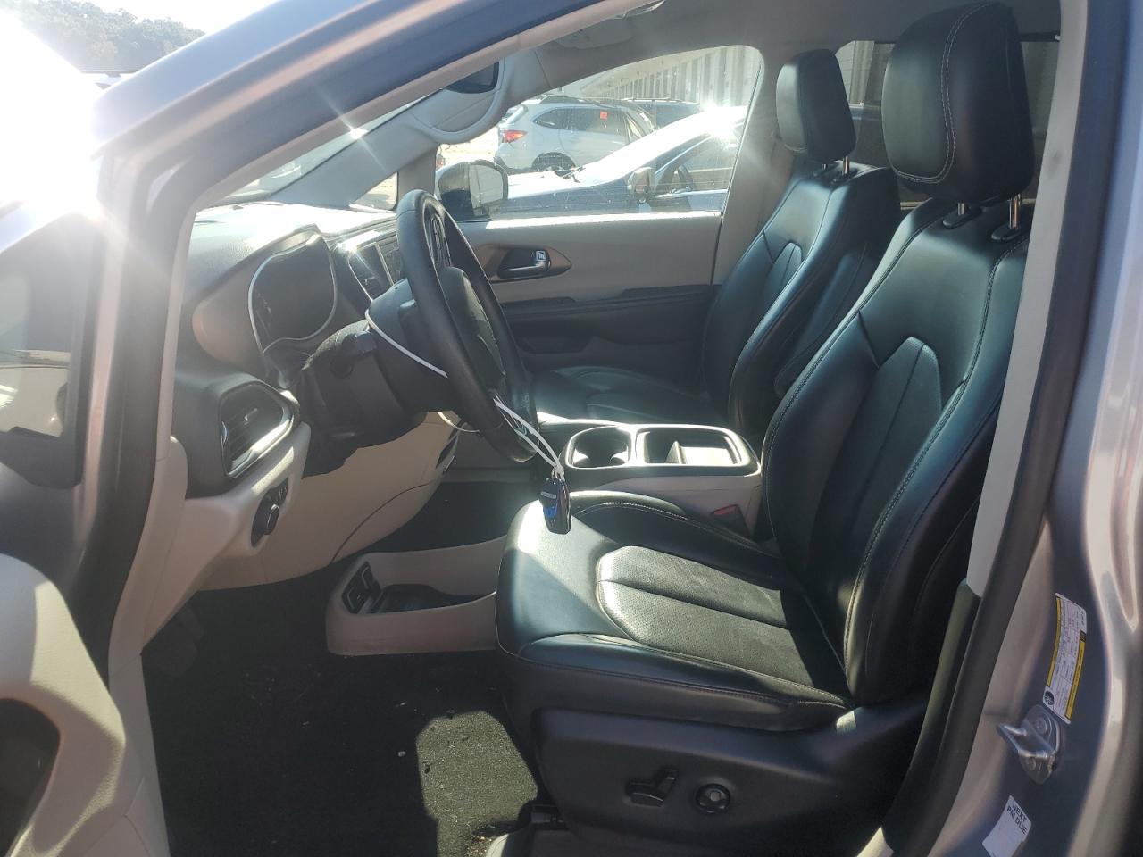 2020 Chrysler Voyager Lxi VIN: 2C4RC1DG2LR195718 Lot: 84482015