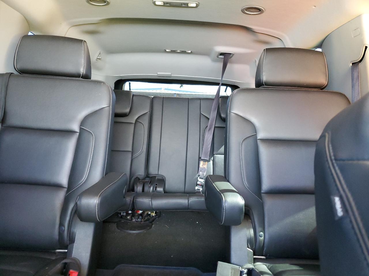 2017 Chevrolet Suburban K1500 Lt VIN: 1GNSKHKC1HR402259 Lot: 84972835