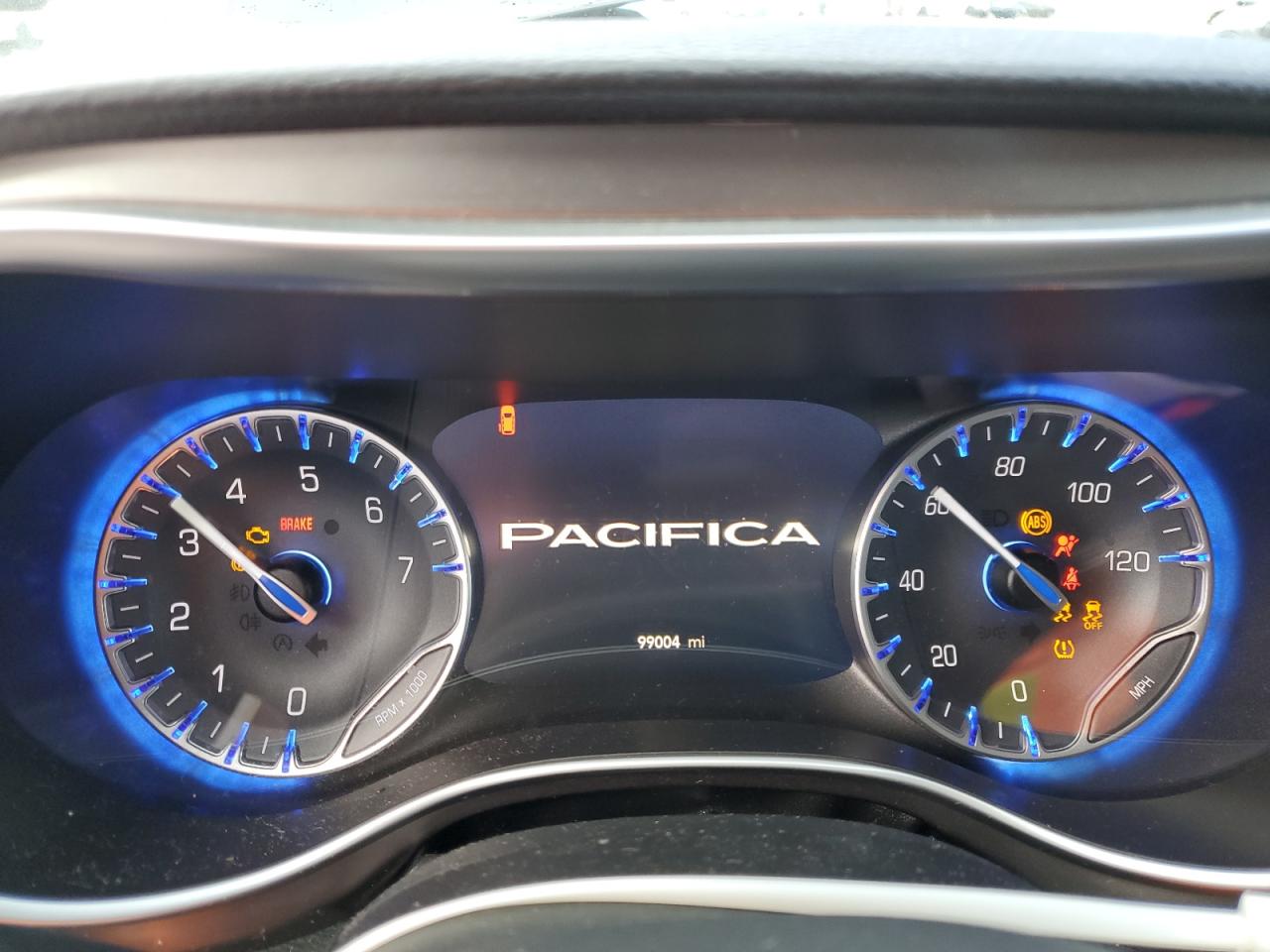 2017 Chrysler Pacifica Limited VIN: 2C4RC1GG2HR841360 Lot: 90552115