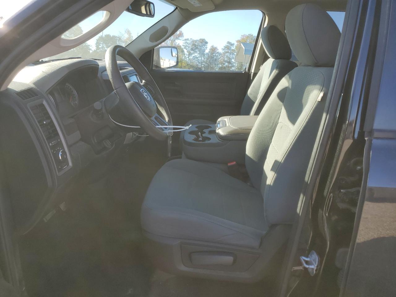 2017 Ram 1500 St VIN: 1C6RR7KG5HS849208 Lot: 87268895