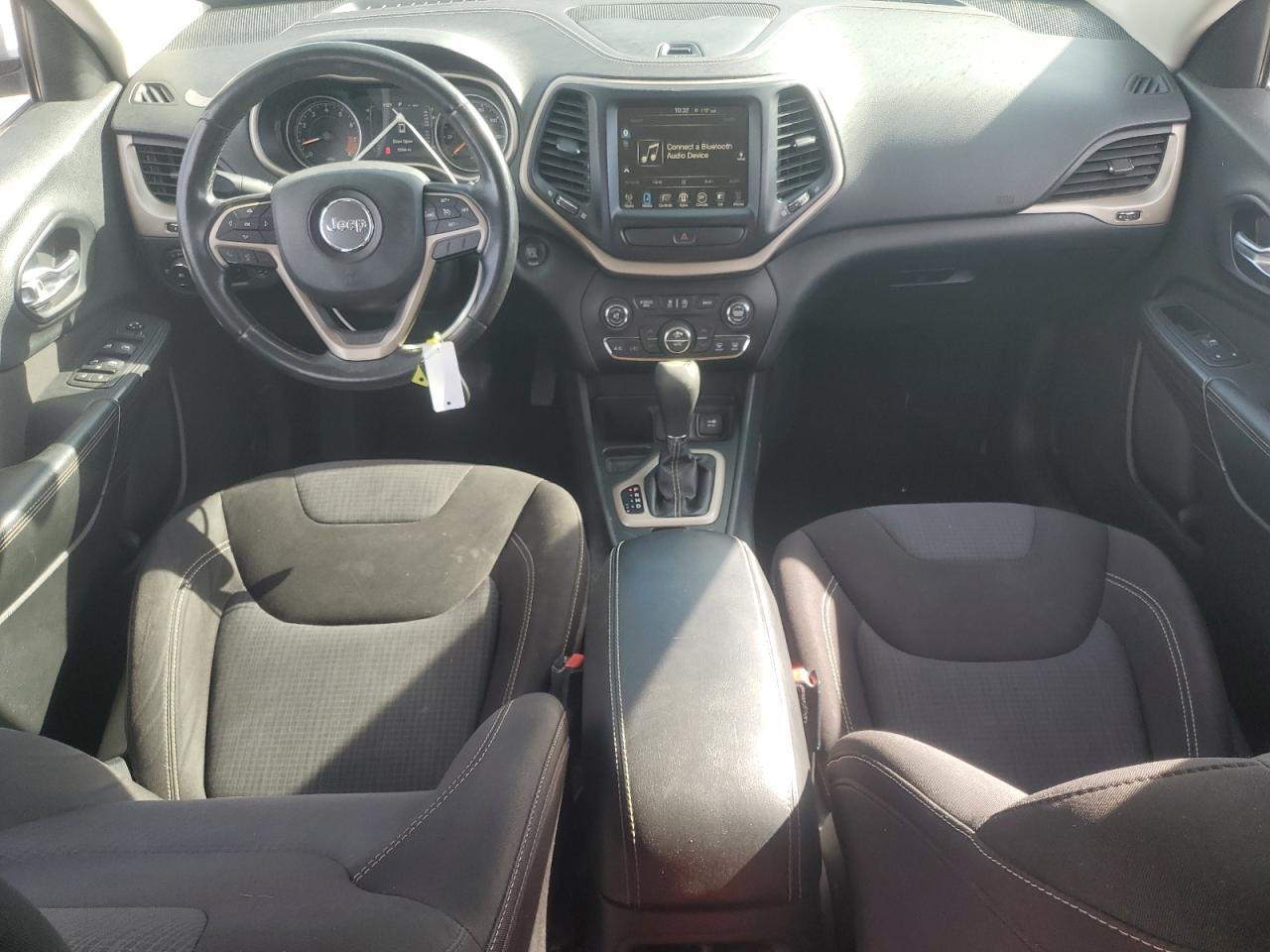 2015 Jeep Cherokee Latitude VIN: 1C4PJLCS8FW730545 Lot: 90337465