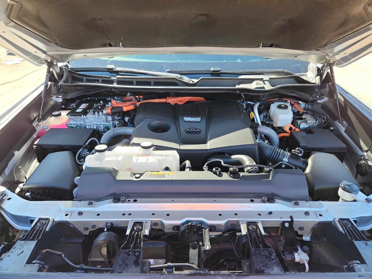 2024 Toyota Sequoia Sr5 VIN: 7SVAAABA2RX035422 Lot: 84470255