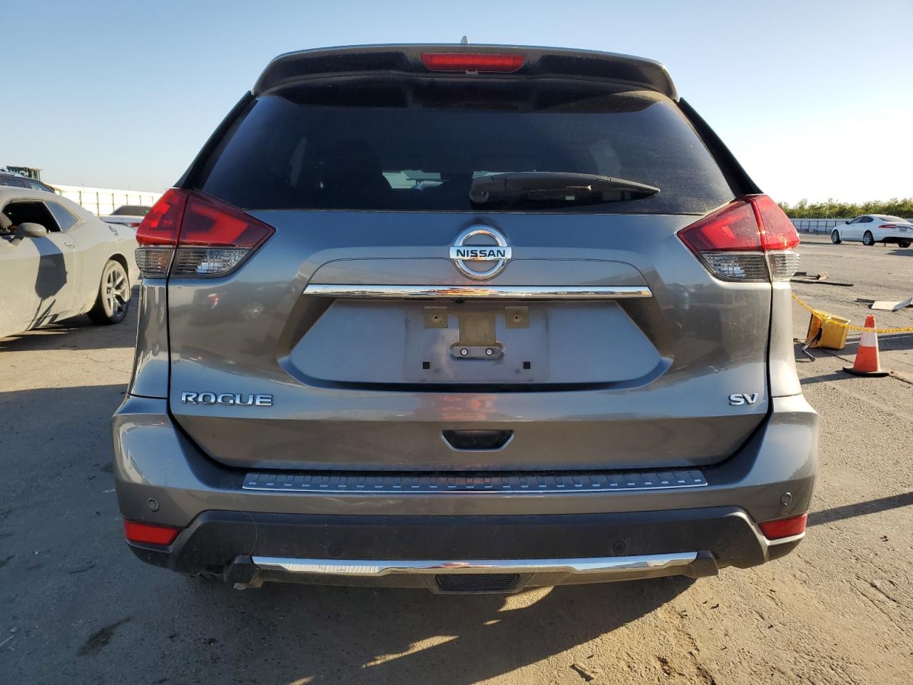 2019 Nissan Rogue S VIN: JN8AT2MT0KW268319 Lot: 85267865