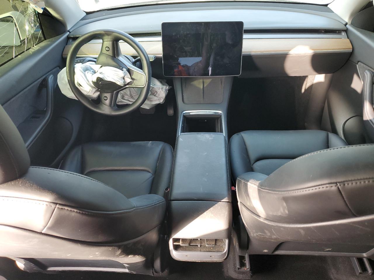 2022 Tesla Model Y VIN: 7SAYGDEE7NF353650 Lot: 89558565