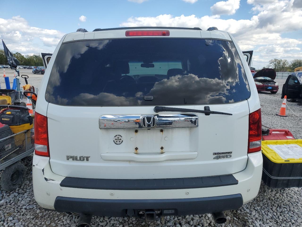 2011 Honda Pilot Touring VIN: 5FNYF4H91BB030611 Lot: 85843135