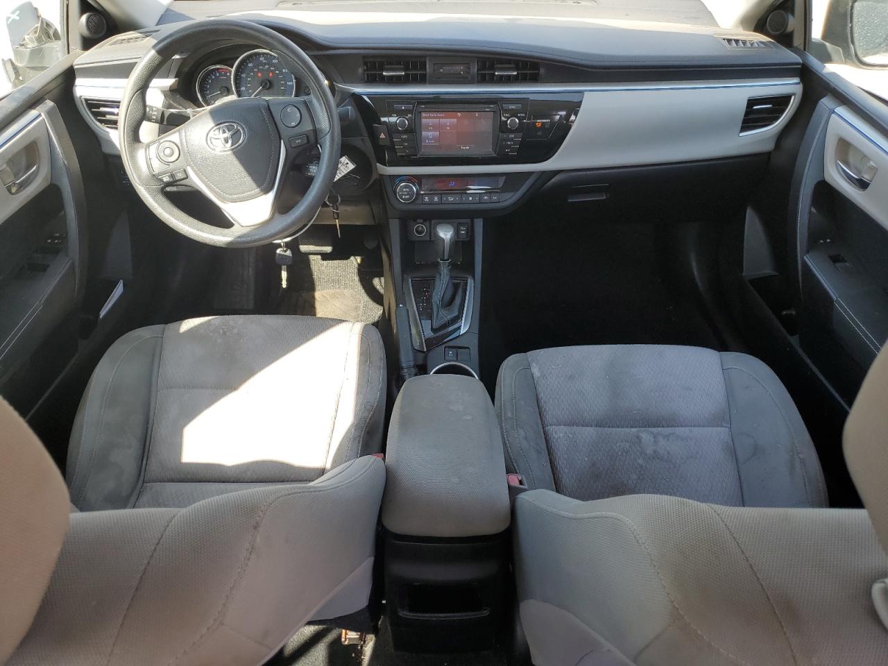 2015 Toyota Corolla L VIN: 5YFBURHE6FP241626 Lot: 85133705