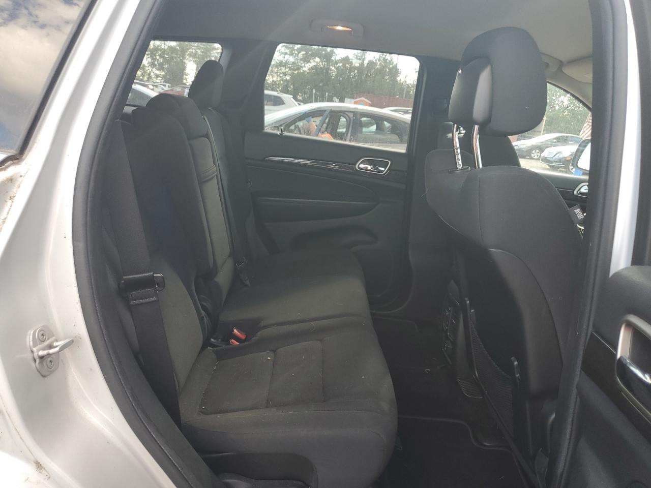 2011 Jeep Grand Cherokee Laredo VIN: 1J4RR4GG8BC555751 Lot: 82200015