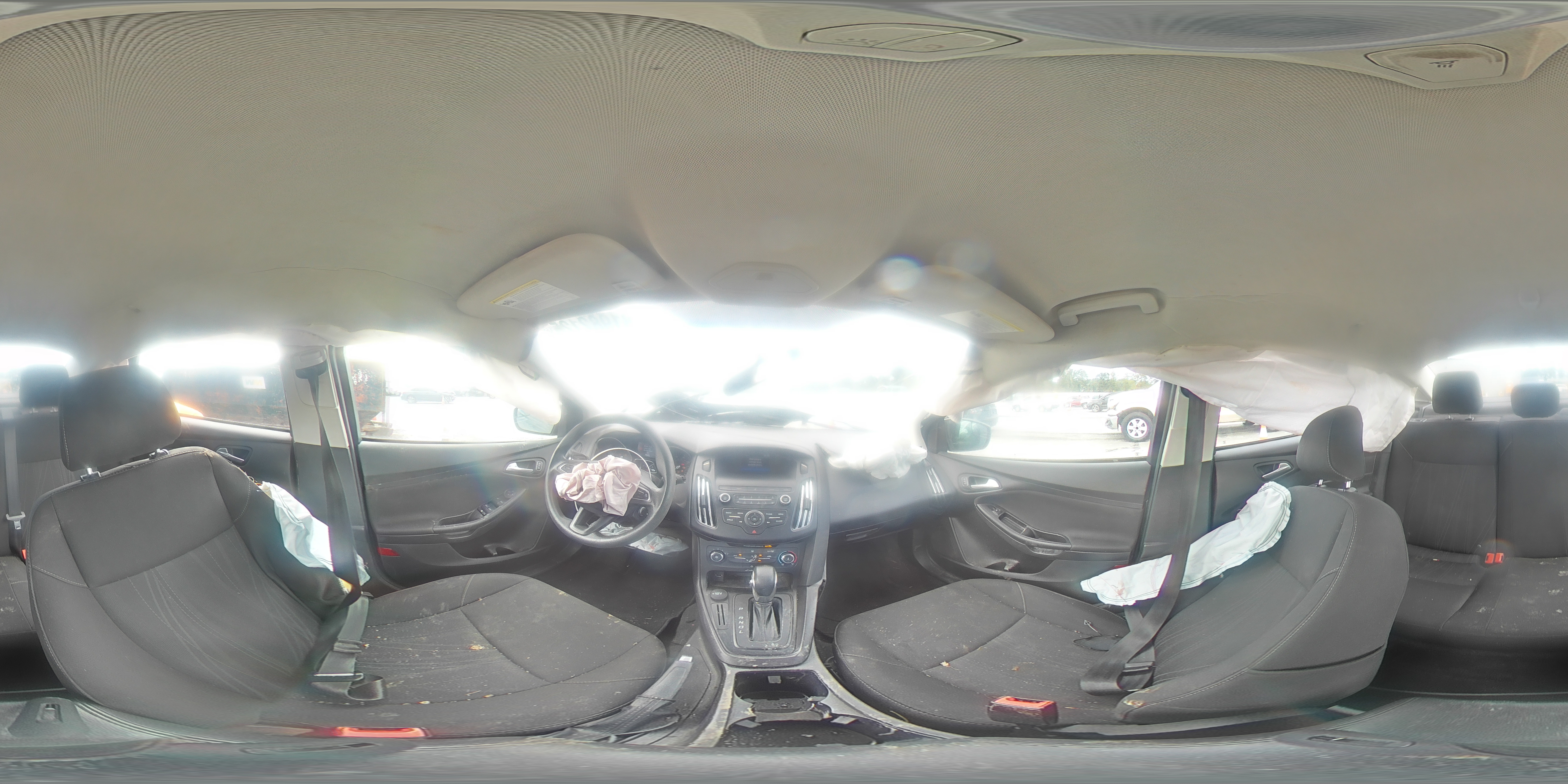 2018 Ford Focus Se VIN: 1FADP3F28JL280022 Lot: 81982125