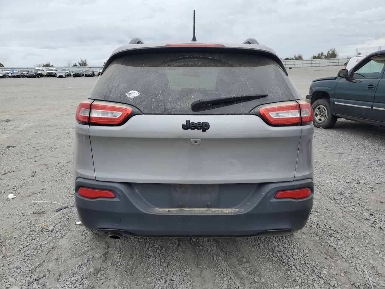 2016 Jeep Cherokee Latitude VIN: 1C4PJLCB4GW107862 Lot: 84975125